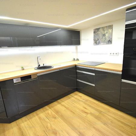Julia Apartman Miskolc Esterno foto