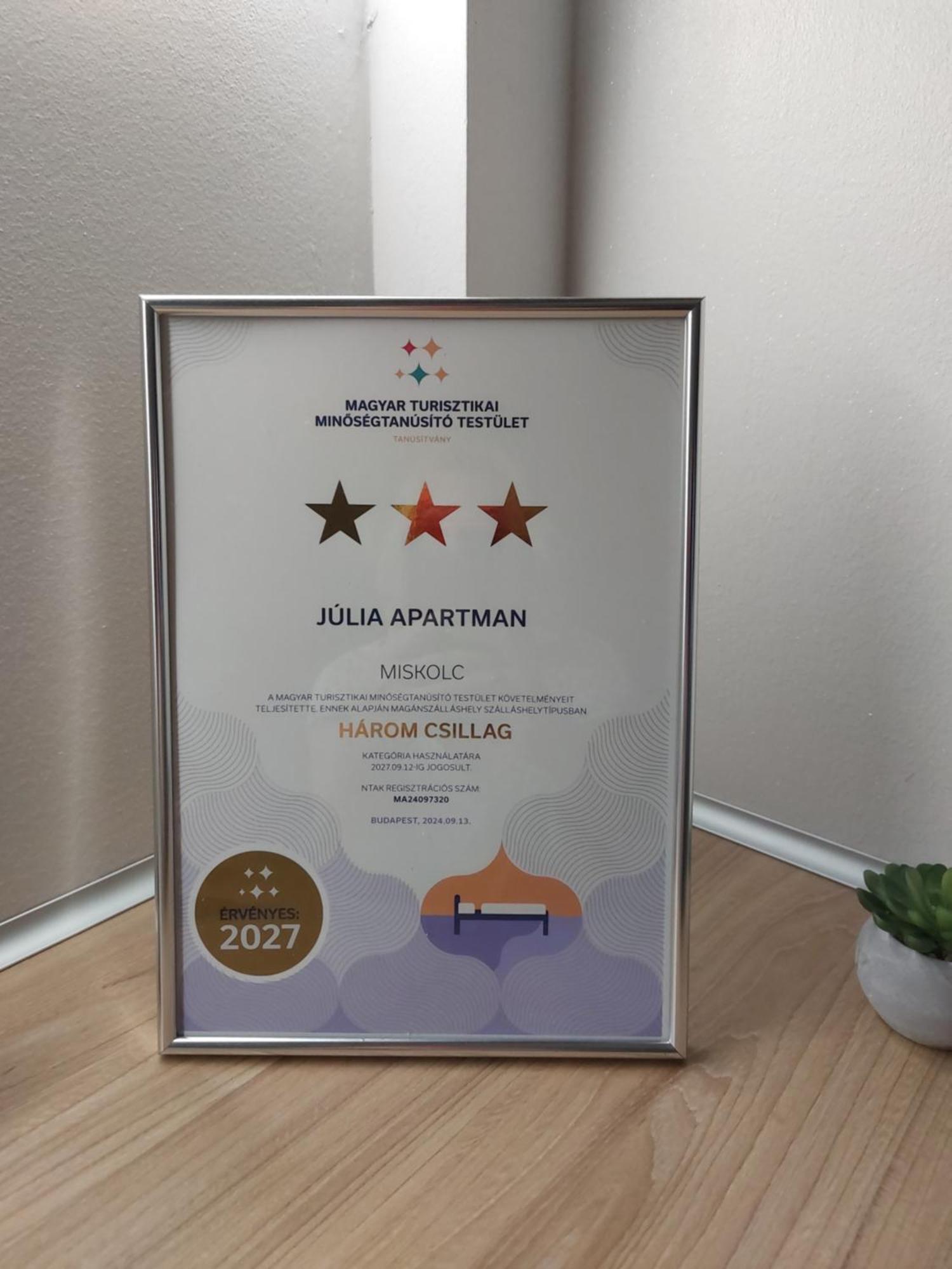 Julia Apartman Miskolc Esterno foto