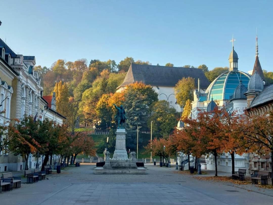 Julia Apartman Miskolc Esterno foto